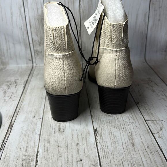 Ana Women’s Delco Cream Anaconda Block Heel Ankle Booties size 9.5 New‎ - Picture 5 of 6